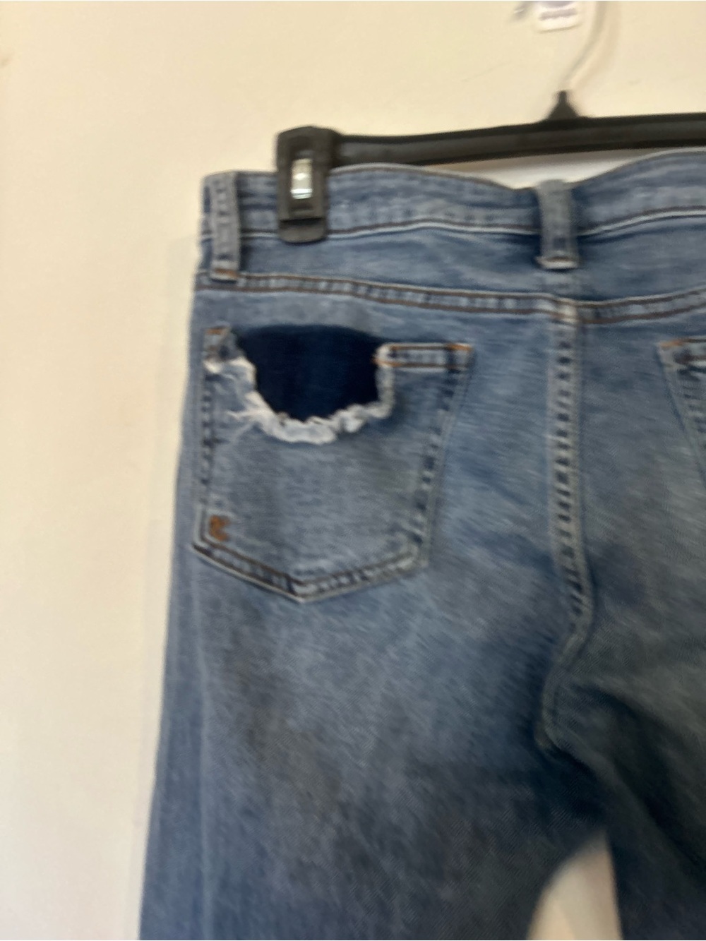 Kut From The Kloth Catherine Boyfriend
Jeans Size 6 - Picture 6 of 11